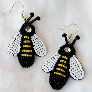 New Lightweight Beaded Dangle Honey Bee Earrings